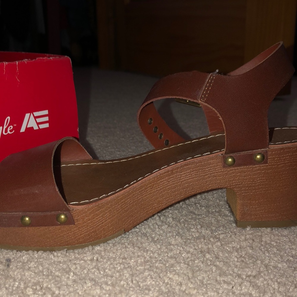 Heeled Sandals - Picture 2 of 5